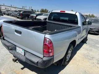 Toyota Tacoma 2005 2dr Standard Cab RWD SB