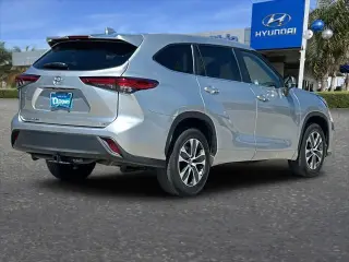 Toyota Highlander 2023 XLE 4dr SUV