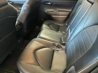 Toyota Highlander 2023 XLE 4dr SUV