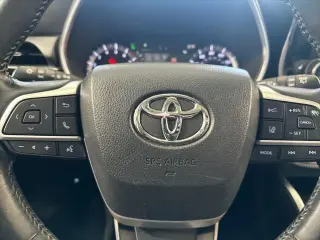 Toyota Highlander 2023 XLE 4dr SUV