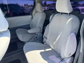 Toyota Sienna 2012 LE 7-Passenger Auto Access Seat 4dr Mini-Van