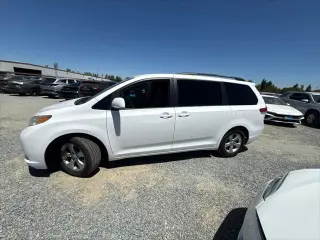 Toyota Sienna 2012 LE 7-Passenger Auto Access Seat 4dr Mini-Van