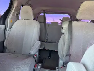 Toyota Sienna 2012 LE 7-Passenger Auto Access Seat 4dr Mini-Van