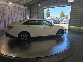 Hyundai ELANTRA 2025 Limited 4dr Sedan
