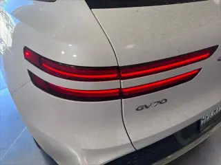 Genesis GV70 2025 AWD 2.5T Standard 4dr SUV