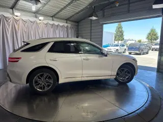Genesis GV70 2025 AWD 2.5T Standard 4dr SUV