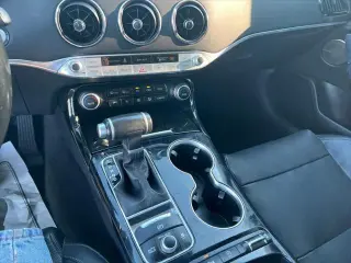 Kia Stinger 2019 Premium 4dr Sedan
