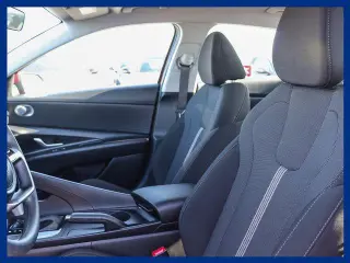 Hyundai ELANTRA 2025 SE 4dr Sedan