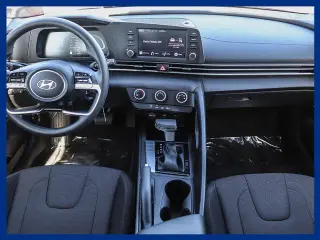Hyundai ELANTRA 2025 SE 4dr Sedan