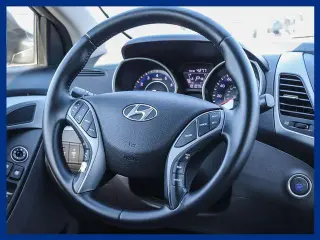 Hyundai ELANTRA 2015 Limited 4dr Sedan