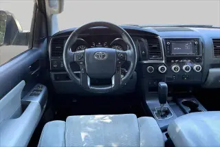 Toyota Sequoia 2019 4x4 SR5 4dr SUV