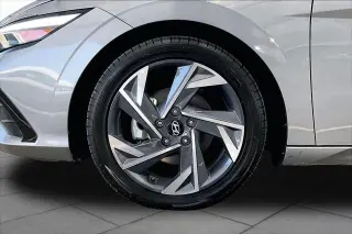 Hyundai ELANTRA 2025 Limited 4dr Sedan