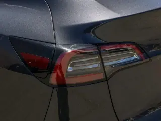 Tesla Model Y 2024 Long Range 4dr Crossover