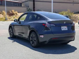 Tesla Model Y 2024 Long Range 4dr Crossover