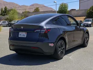 Tesla Model Y 2024 Long Range 4dr Crossover