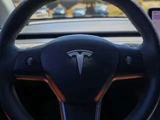 Tesla Model Y 2024 Long Range 4dr Crossover
