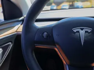 Tesla Model Y 2024 Long Range 4dr Crossover