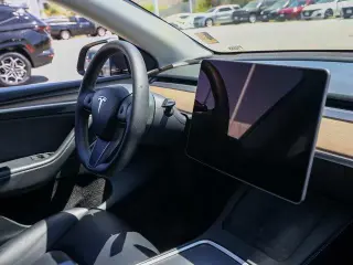 Tesla Model Y 2024 Long Range 4dr Crossover