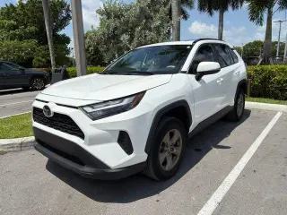 Toyota RAV4 2023 XLE 4dr SUV