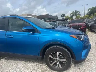 Toyota RAV4 2018 XLE 4dr SUV