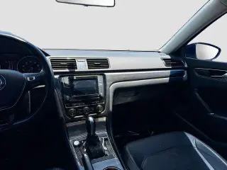 Volkswagen Passat 2017 1.8T SE 4dr Sedan