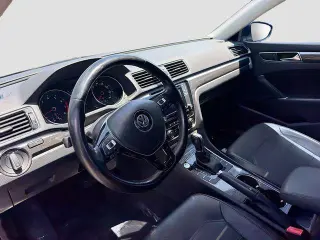 Volkswagen Passat 2017 1.8T SE 4dr Sedan