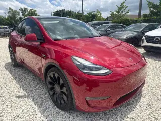 Tesla Model Y 2022 AWD Performance 4dr Crossover