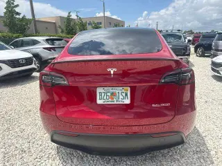 Tesla Model Y 2022 AWD Performance 4dr Crossover