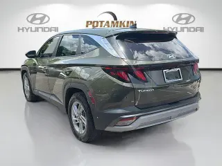 Hyundai TUCSON 2025 SE 4dr SUV