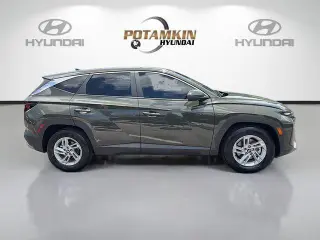 Hyundai TUCSON 2025 SE 4dr SUV