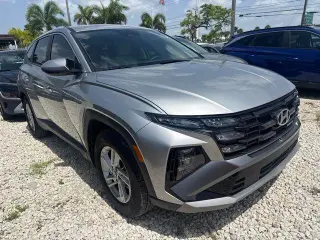 Hyundai TUCSON 2025 SE 4dr SUV