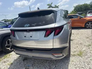 Hyundai TUCSON 2025 SE 4dr SUV