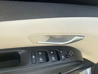 Hyundai TUCSON 2024 SE 4dr SUV (midyear release)