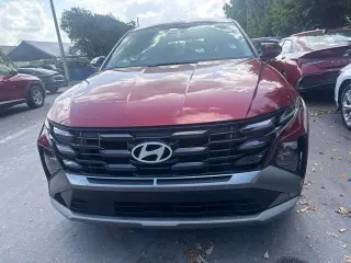 Hyundai TUCSON 2025 SE 4dr SUV