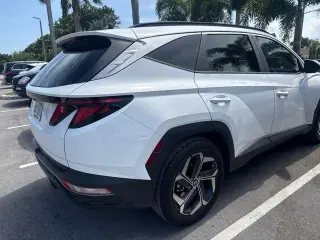 Hyundai TUCSON 2024 SEL 4dr SUV (midyear release)
