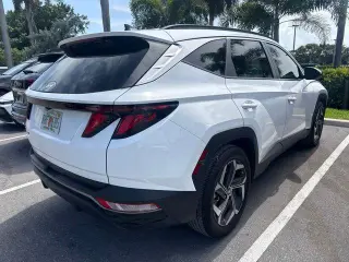 Hyundai TUCSON 2024 SEL 4dr SUV (midyear release)