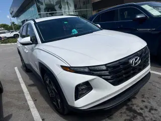 Hyundai TUCSON 2024 SEL 4dr SUV (midyear release)