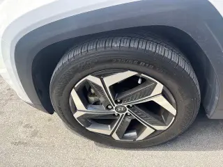 Hyundai TUCSON 2024 SEL 4dr SUV (midyear release)