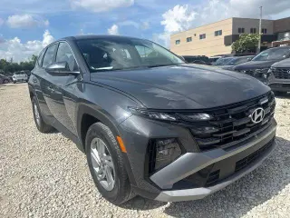 Hyundai TUCSON 2025 SE 4dr SUV