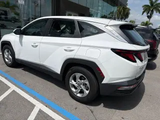 Hyundai TUCSON 2024 SE 4dr SUV (midyear release)