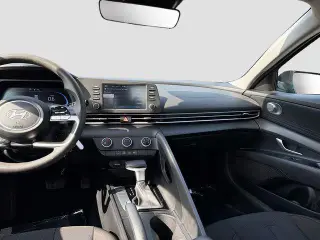 Hyundai ELANTRA 2025 SE 4dr Sedan