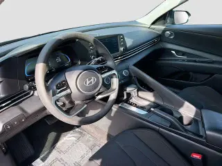 Hyundai ELANTRA 2025 SE 4dr Sedan