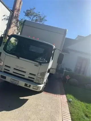 MORIS MOVING