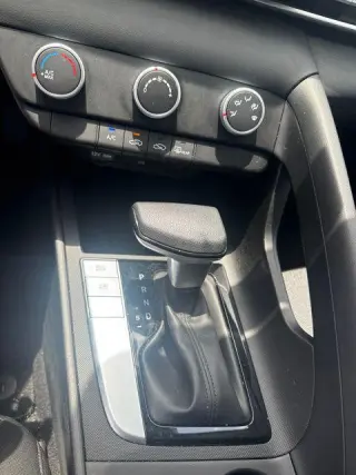 Hyundai ELANTRA 2024 SE 4dr Sedan