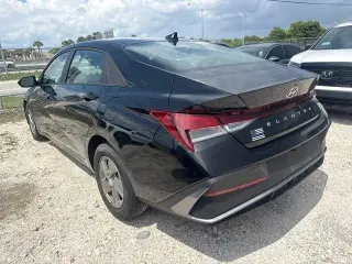 Hyundai ELANTRA 2025 SE 4dr Sedan