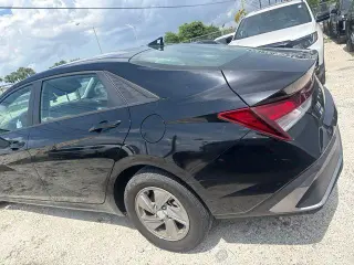 Hyundai ELANTRA 2025 SE 4dr Sedan