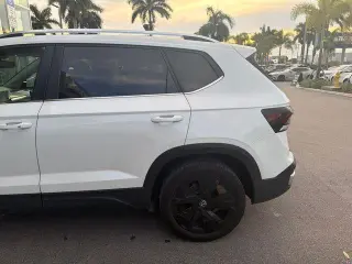 Volkswagen Taos 2025 SE 4dr SUV