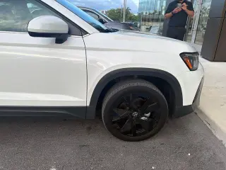 Volkswagen Taos 2025 SE 4dr SUV