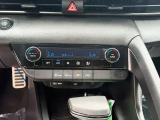 Hyundai ELANTRA 2026 SEL Sport 4dr Sedan