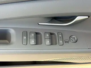 Hyundai ELANTRA 2026 SEL Sport Premium 4dr Sedan